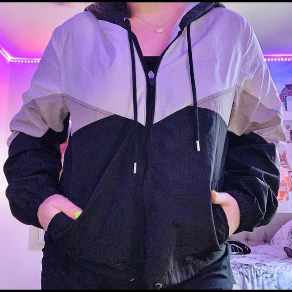 Windbreaker - Picture 1 of 3